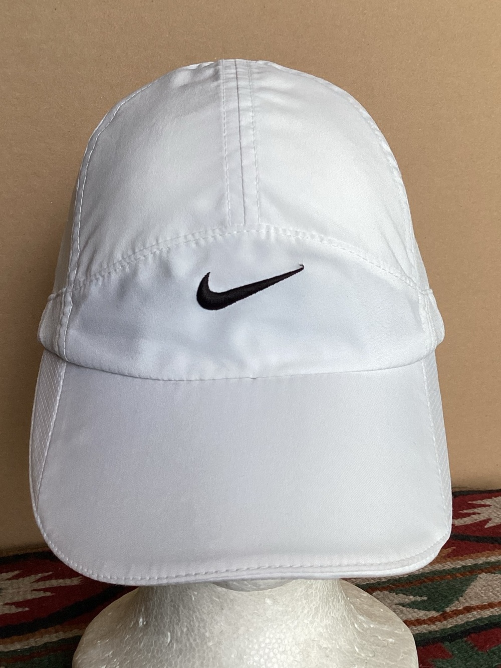 Nike Featherlight 9-panel adjustable running hat